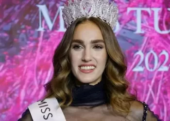 Miss World’de Ülkemizi Temsil Eden Türkiye Güzeli İdil Bilgen açılışta gündem oldu!