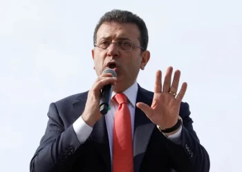 İmamoğlu'nun mektubunda Özgür Özel vurgusu İmamoğlu’ndan AKP’ye öğrenci yurdu eleştirisi: Silivri’den Erdoğan’a mesaj