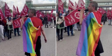 İrfan Değirmenci 1 Mayıs’a LGBT bayrağıyla katıldı