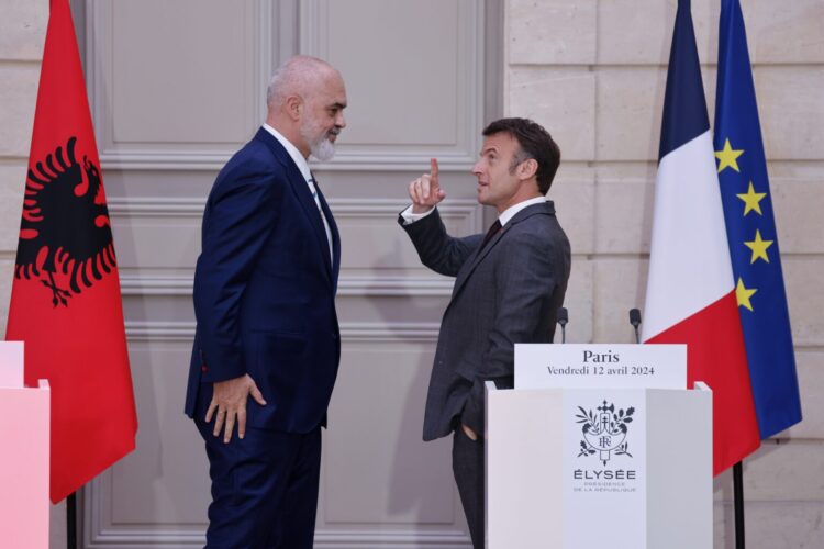 Fransa Cumhurbaşkanı Emmanuel Macron, Arnavutluk’un Avrupa Birliği’ne (AB) katılması gerektiğini belirtti.
