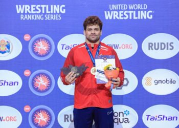 Milli Güreşçi Osman Göçen'den altın madalya! Milli Güreşçi Osman Göçen’den altın madalya!