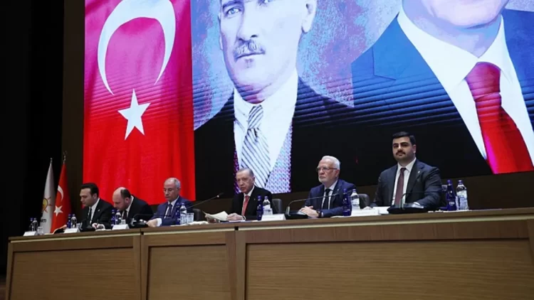 Erdoğan’dan MKYK’da yeni anayasa komisyonu kurulması talimatı geldi.