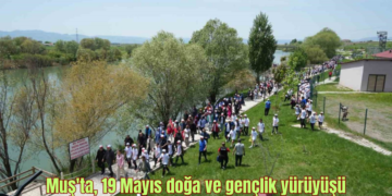 Muş’ta, 19 Mayıs kapsamında doğa ve gençlik yürüyüşü düzenlendi!
