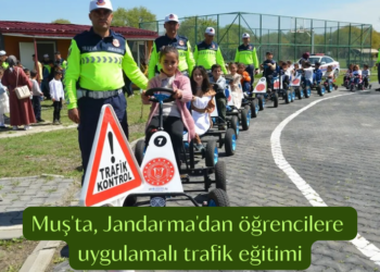 Muş’ta, Jandarma’dan öğrencilere uygulamalı trafik eğitimi!