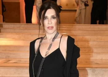 Nebahat Çehre yıllara meydan okuyor… Kim der 81 yaşında!