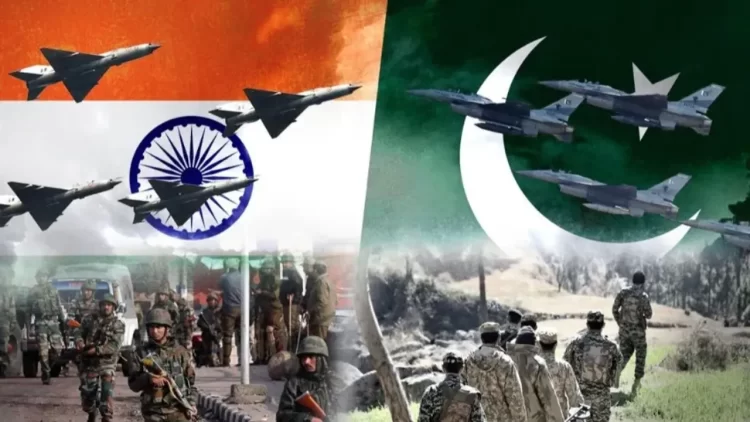 Pakistan Ordusu, Hindistan’ın gerçekleştirdiği saldırılara misilleme olarak dört askeri üssü hedef aldığını açıkladı.