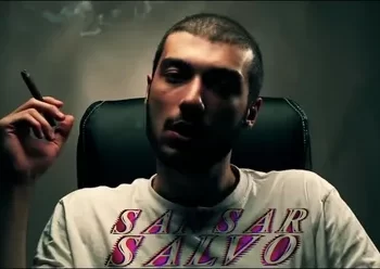 Babasına canlı yayında şiddet uygulayan, Sansar Salvo hakkında yeni gelişme!