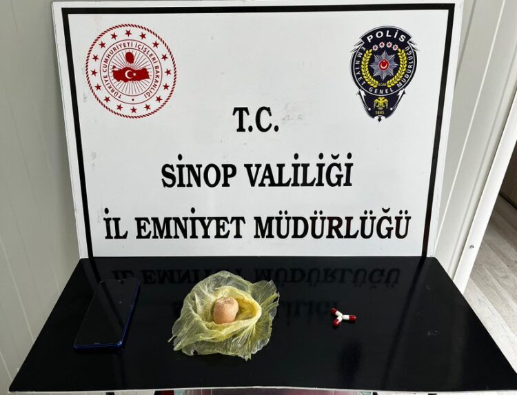 sinopta suphe uzerine durdurulan sahista uyusturucu cikti habermeydan e1746462606610
