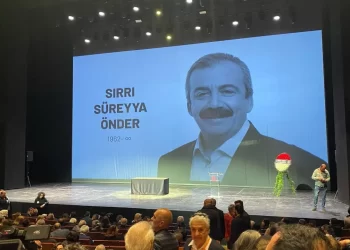 Sırrı Süreyya Önder için veda töreni: “Baba, hayatın bütün renkleri gitti”