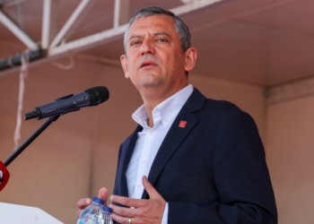 Özgür Özel: Demokrasiden yararlanıp gelmiş, şimdi bir tek adam rejimini kalıcılaştırmaya çalışıyor