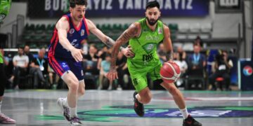 TOFAŞ, Bahçeşehir’i yenip seride öne geçti!