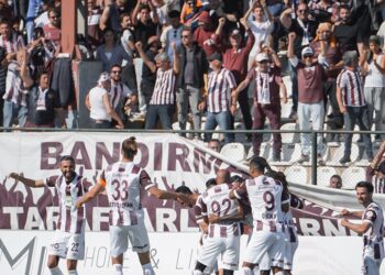 Trendyol 1. Lig’de ilk yarı finalist Bandırmaspor!