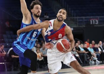 Türk Telekom, Büyükçekmece’yi geçip play-off’a yükseldi!