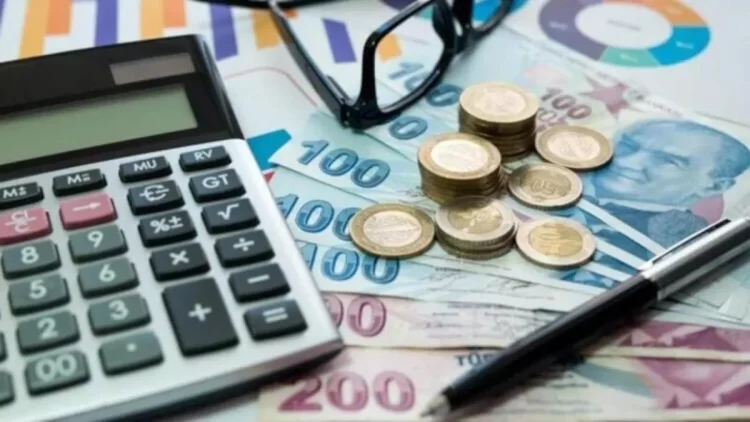 Hazine ve Maliye Bakanı Şimşek, yaptığı açıklamada, Bakanlık olarak vergi uygulamalarında dijitalleşme dönemini başlattıklarını söyledi.