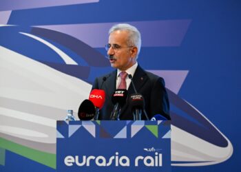 Bakan Uraloğlu açıkladı! Raylı sistemlere 500 milyon liralık destek Bakan Uraloğlu açıkladı! Raylı sistemlere 500 milyon liralık destek
