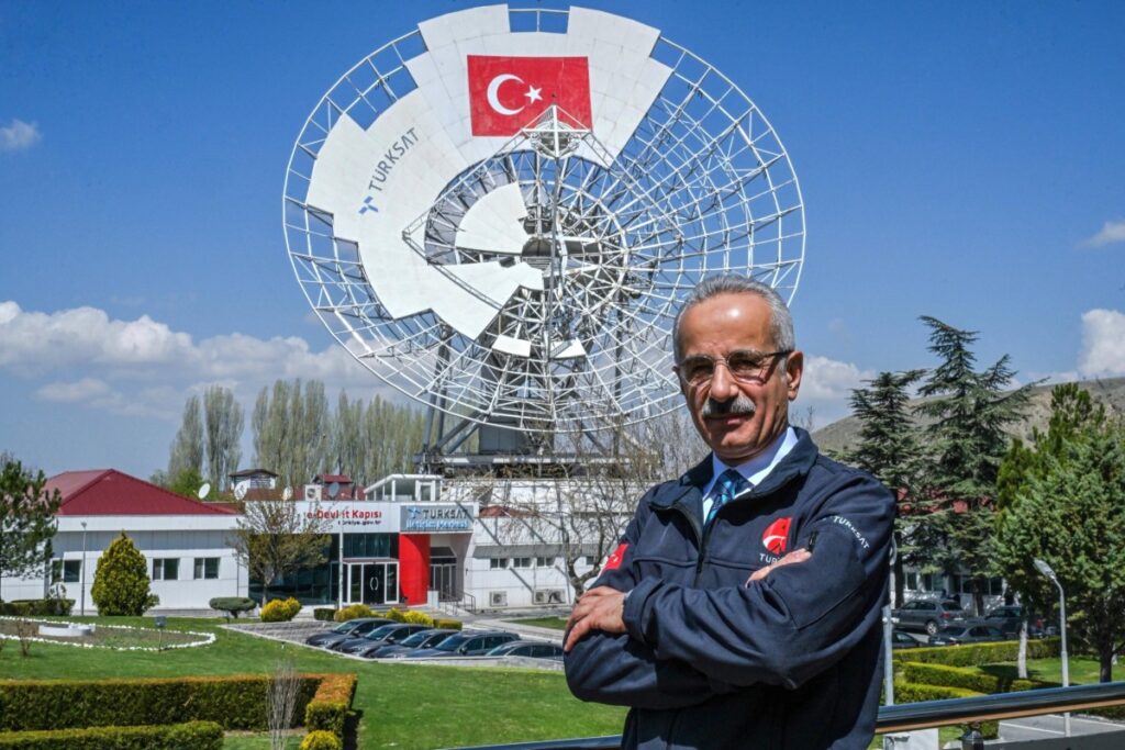 Suriyeye uydu destegi habermeydan