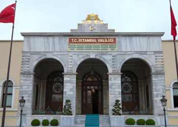 İstanbul Valiliği’nden uyarı! Yüksek sesli müzik dinleyenlere para cezası