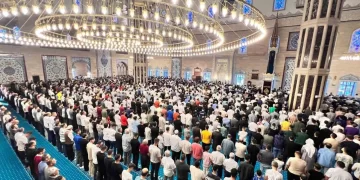 Tüm Türkiye’de Kurban Bayramı namazı kılındı