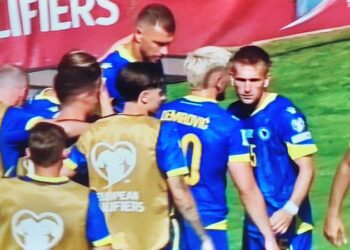 Bosna Hersek’i Edin Dzeko kurtardı!