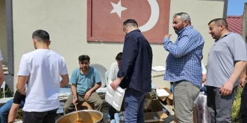 Boyabat Çattepe’de, bayram geleneği olan mezarlık ziyareti devam etti!