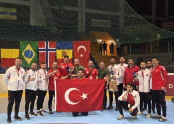 Çekya’da, Milli boksörlerden 3 madalya!