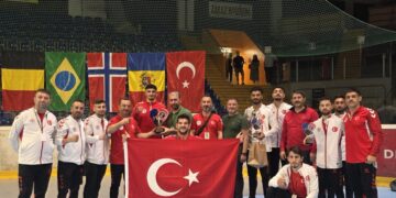 Çekya’da, Milli boksörlerden 3 madalya!