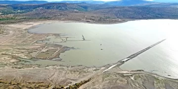 Turizm bölgesinde alarm: Su seviyesi yüzde 13’e geriledi, yasaklar başladı