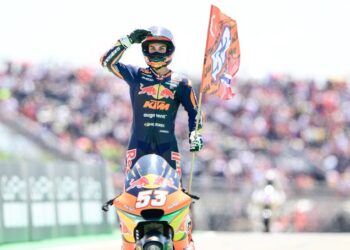 Deniz Öncü’den, İspanya’da tarihi zafer!