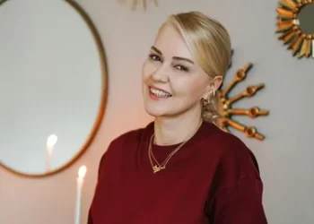 Didem Uzel, otomobil kullanırken gözyaşlarına boğuldu!