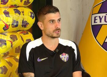 Eyüpspor, Dorukhan Toköz ile yollarını ayırdı!