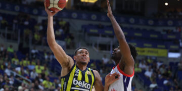 Fenerbahçe Beko, Bahçeşehir’i son topta geçti!