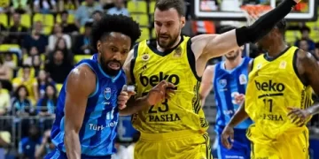 Fenerbahçe Beko, Türk Telekom’u devirip yarı finale yükseldi!