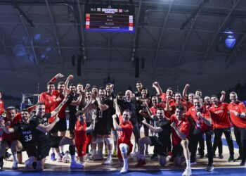 Filenin Efeleri, Bulgaristan’ı set vermeden geçti!