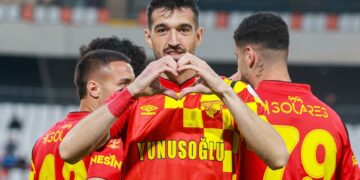 Göztepe, 3 oyuncusu ile yollarını ayırdı!