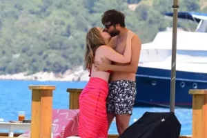hayal koseoglu sevgilisiyle romantik anlar1 habermeydan