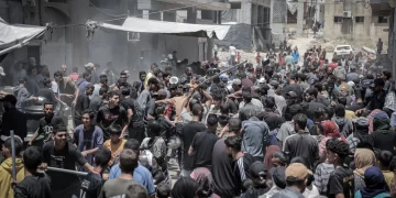 İsrail yardım almaya çalışan Filistinlilere saldırdı: 31 kişi yaşamını yitirdi