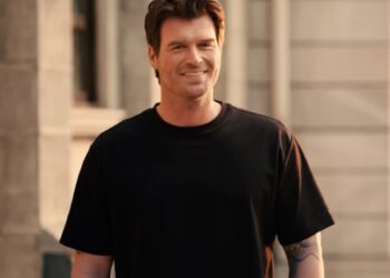 Ne yapsa yakışıyor: Ekranlara geri dönmeye hazırlanan Kıvanç Tatlıtuğ’dan sürpriz imaj değişikliği!