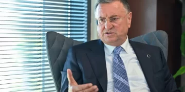 Lütfü Savaş kimdir, nereli, ve kaç yaşında?