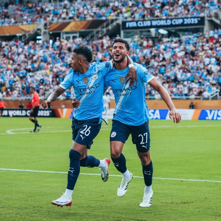 manchester city juventusu 5 golle gecti habermeydan