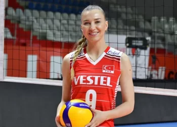 Meliha Diken, yeniden Eczacıbaşı Dynavit’te!