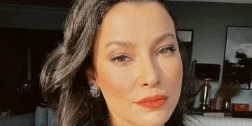 Müjde Uzman’ın plaj şıklığı