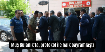 Muş Bulanık’ta, protokol ile halk bayramlaştı!