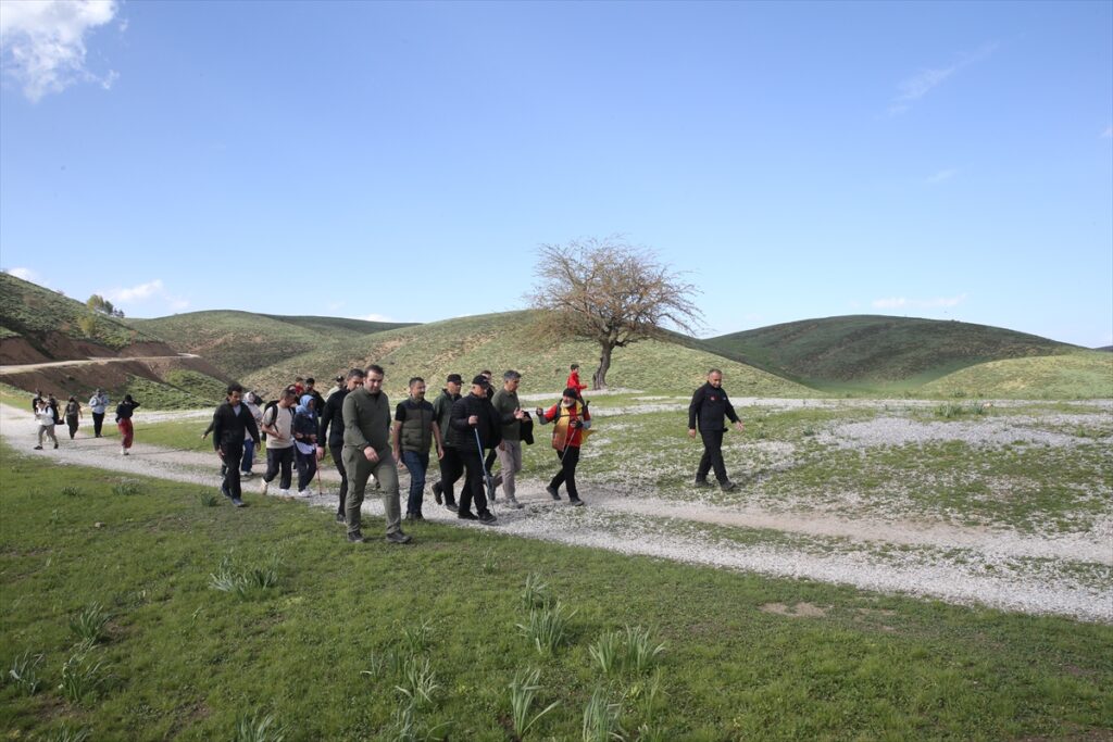 mus valisi cakir ve doga tutkunlari doga yuruyusu gerceklestirdi habermeydan
