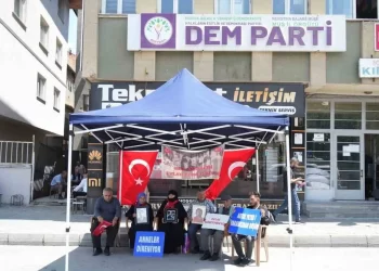 Muşlu ailelerin evlat nöbetinde umutlu bekleyişi sürüyor!