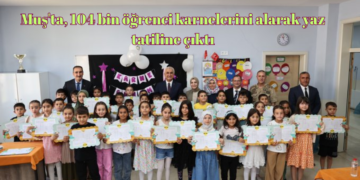 Muş’ta, 104 bin öğrenci karnelerini alarak yaz tatiline çıktı!