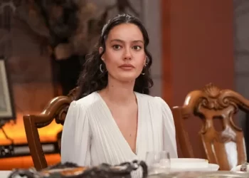 Oyuncu Pelin Akil konser sonrası hastanelik oldu!