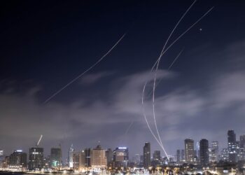 Savaşta 7. gün: İran füzeleri İsrail’i vurdu!