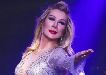 Seda Sayan’ı ağlatan sürpriz doğum günü 