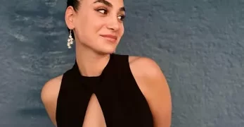 Kızıl Goncalar’ın Birgül’ü Sitare Akbaş yeni aşka adım attı! Cengiz Orhonlu ile aşk tatili!