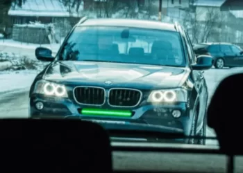 Araç sahipleri dikkat! Araçların önüne yeşil fren lambası geliyor